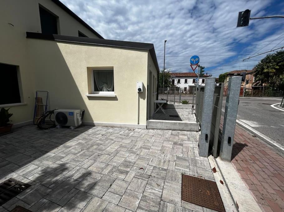 Appartement Casa Rielta, Tram E Parking à Mestre Extérieur photo