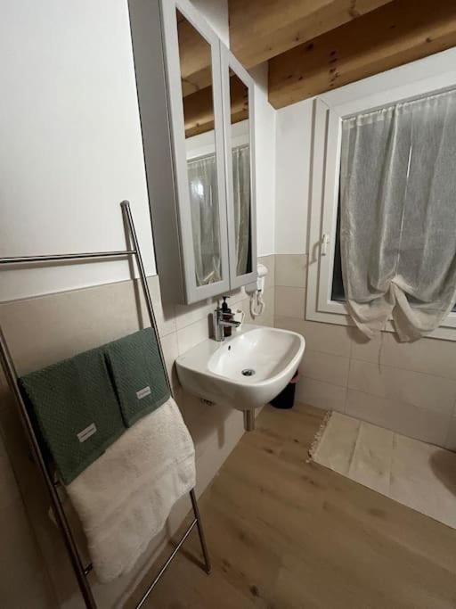 Appartement Casa Rielta, Tram E Parking à Mestre Extérieur photo