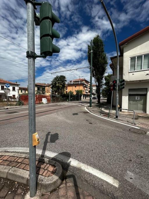 Appartement Casa Rielta, Tram E Parking à Mestre Extérieur photo